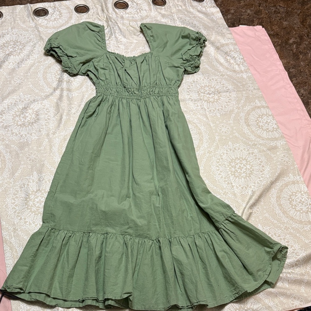 Dizzy liza Green Puff Sleeve Dress